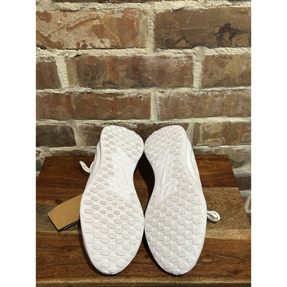 NEW Nike Revolution 7 Women's Running Shoes, Size 9.5 White/White (FB2208-100) - Picture 6 of 8